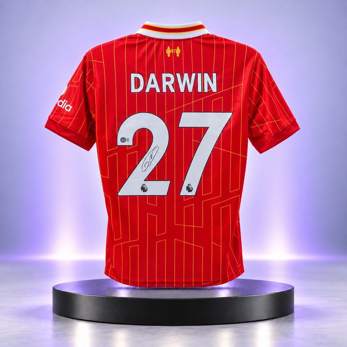 Jersey rojo del Liverpool con el nombre DARWIN y el dorsal 27 firmado